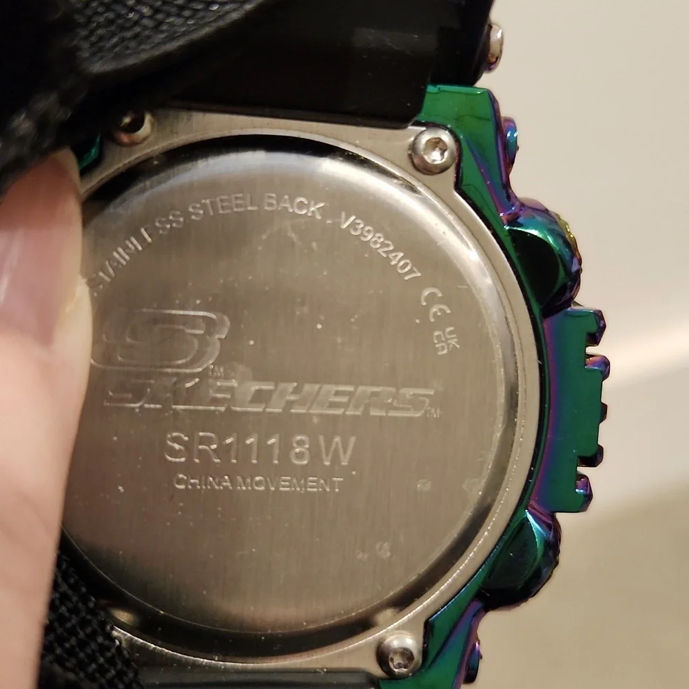 Sketchers Mens lightweight Digital Watch. Fast Strap